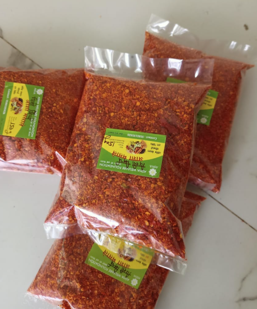 Red chilli flakes packet